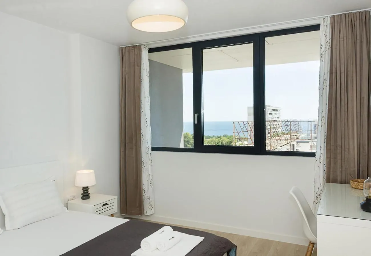 Sea View 1Bd Modern Flat In Chayka Apartment Varna