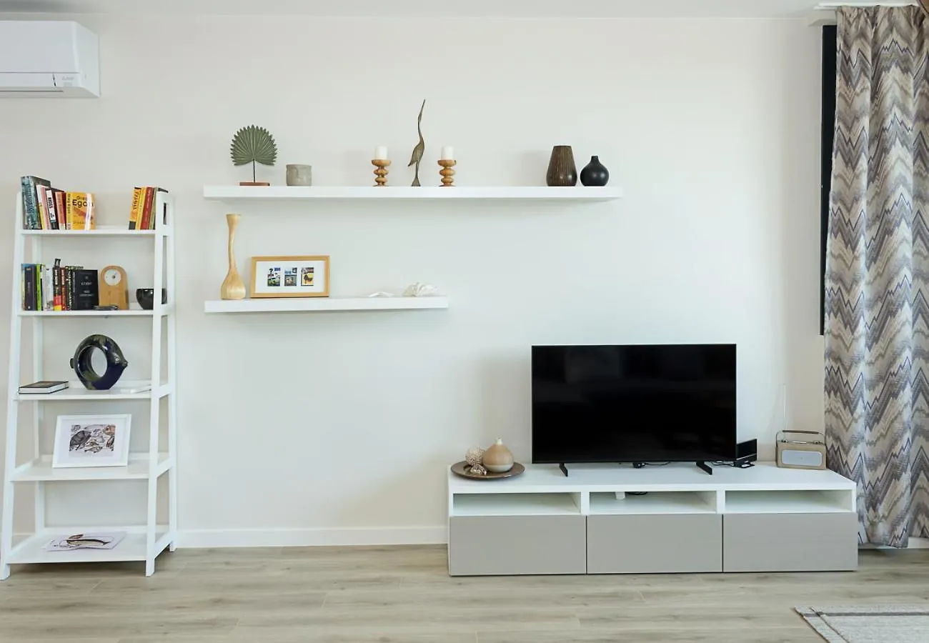 Sea View 1Bd Modern Flat In Chayka Apartment Varna